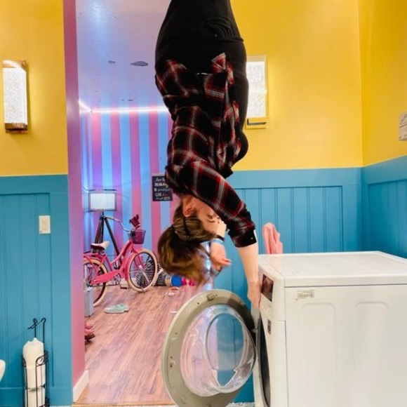 Meet your Posher, Rebecca - Picture 1 of 1